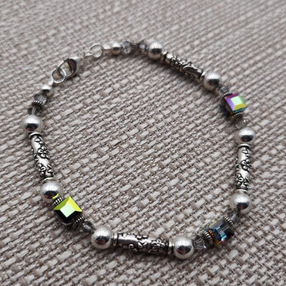 7.5 Inch Sterling Silver Crystal Cubes And Flower Accents Bracelet B485 - Picture 2 of 5